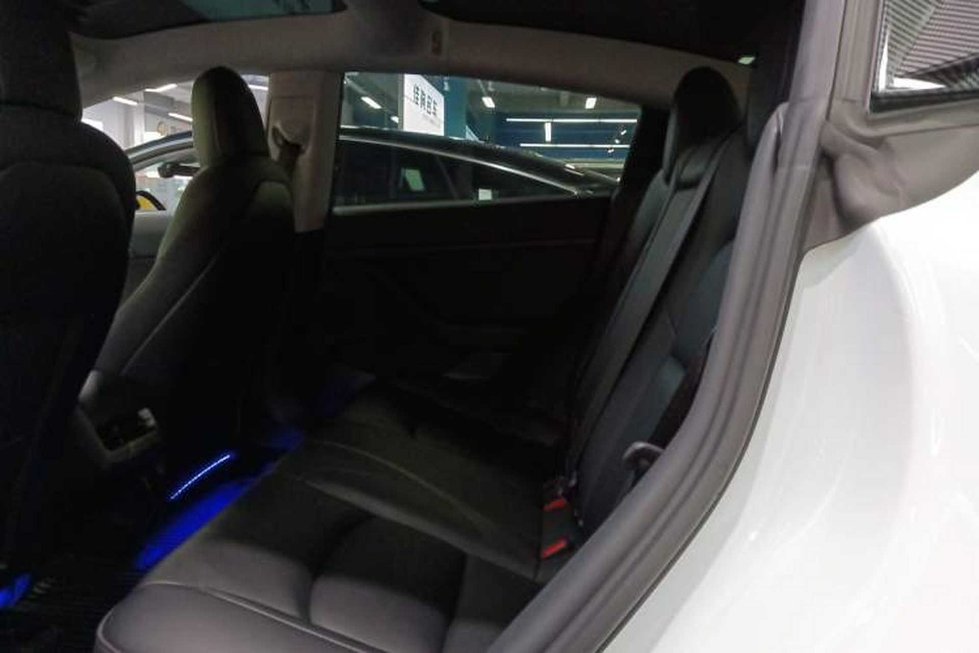 Used Tesla Model 3 2021 Standard Range Rear-Wheel Drive Upgraded Version 3D6 Interior 4