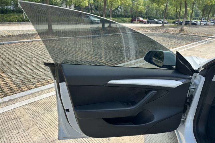 Used Tesla Model 3 2021 Standard Range Rear-Wheel Drive Upgraded Version 3D6 Interior 4