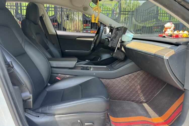 Used Tesla Model 3 2021 Standard Range Rear-Wheel Drive Upgraded Version 3D6 Interior 5