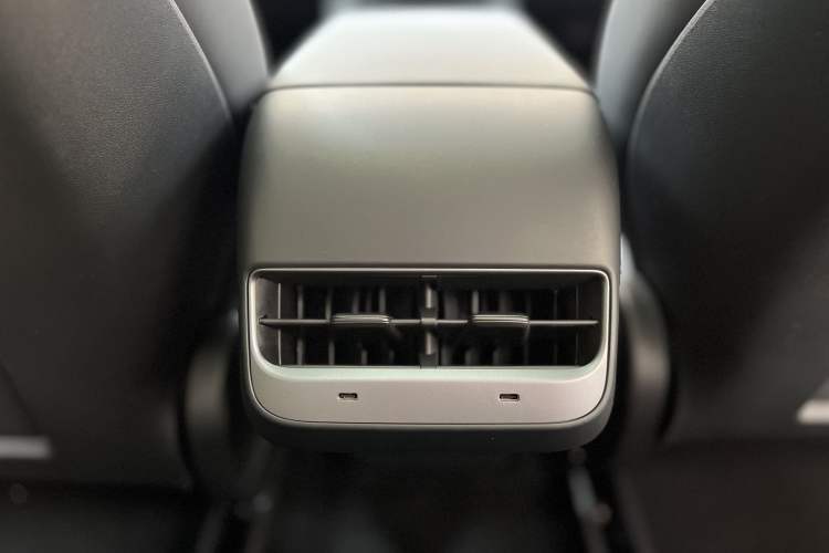 Used Tesla Model 3 2021 Performance High-Performance All-Wheel-Drive Version Interior 6