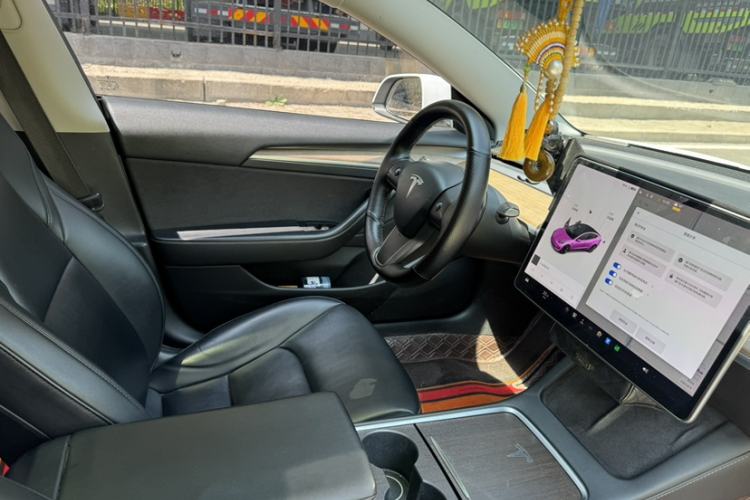 Used Tesla Model 3 2021 Standard Range Rear-Wheel Drive Upgraded Version 3D6 Interior 7