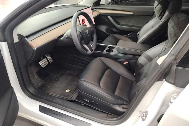 Used Tesla Model 3 2021 Performance High-Performance All-Wheel-Drive Version Left Front Seat
