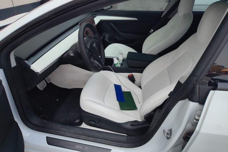 Used Tesla Model 3 2021 Revised Performance Version with All-Wheel Drive 3D1 Left Front Seat