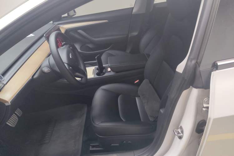 Used Tesla Model 3 2021 Revised Version II – Performance High-Performance All-Wheel-Drive Edition Left Front Seat