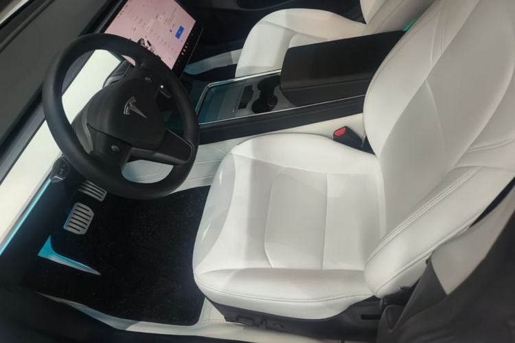 Used Tesla Model 3 2021 Revised Version II – Performance High-Performance All-Wheel-Drive Edition Left Front Seat