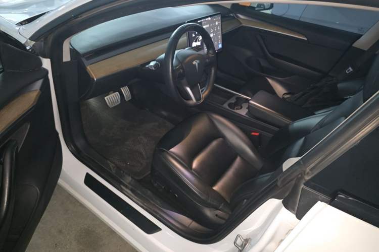 Used Tesla Model 3 2021 Performance High-Performance All-Wheel-Drive Version 3D6 Left Front Seat