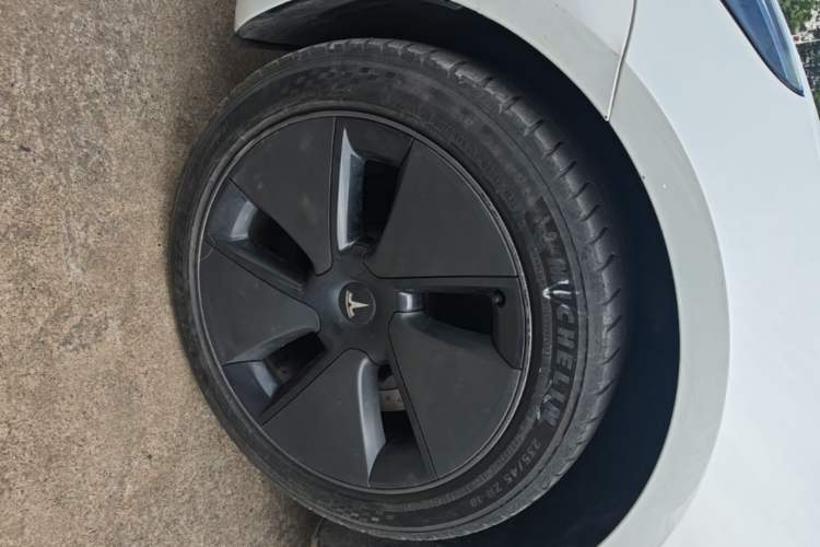 Used Tesla Model 3 2021 Standard Range Rear-Wheel Drive Upgraded Version 3D6 Left Front Wheel Hub