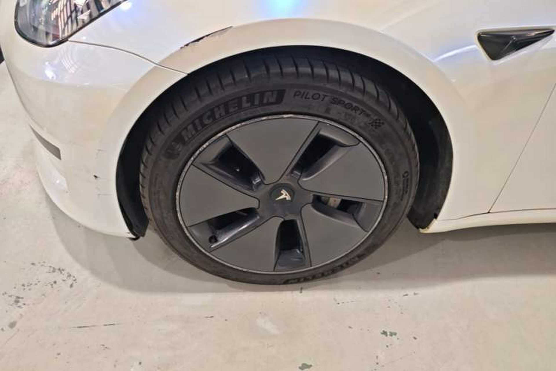Used Tesla Model 3 2021 Standard Range Rear-Wheel Drive Upgraded Version 3D6 Left Front Wheel Hub