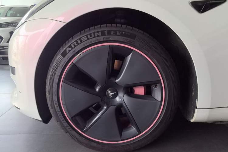 Used Tesla Model 3 2021 Standard Range Rear-Drive Upgraded Version Left Front Wheel Hub