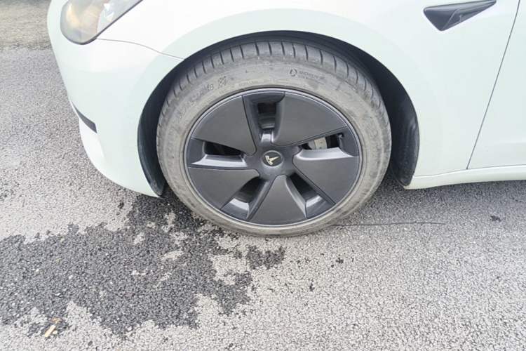Used Tesla Model 3 2021 Standard Range Rear-Wheel Drive Upgraded Version 3D6 Left Front Wheel Hub