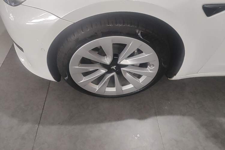 Used Tesla Model 3 2021 Standard Range Rear-Drive Upgraded Version Left Front Wheel Hub
