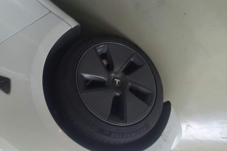 Used Tesla Model 3 2021 Standard Range Rear-Wheel Drive Upgraded Version 3D6 Left Front Wheel Hub