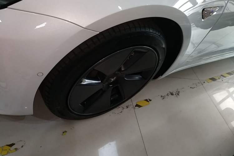 Used Tesla Model 3 2021 Standard Range Rear-Wheel Drive Upgraded Version 3D6 Left Front Wheel Hub