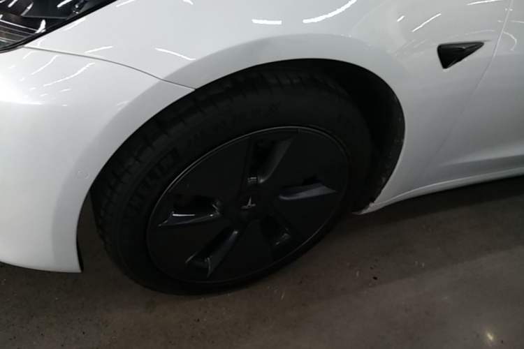 Used Tesla Model 3 2021 Standard Range Rear-Wheel Drive Upgraded Version 3D6 Left Front Wheel Hub