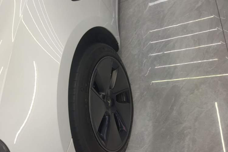 Used Tesla Model 3 2021 Standard Range Rear-Wheel Drive Upgraded Version 3D6 Left Front Wheel Hub