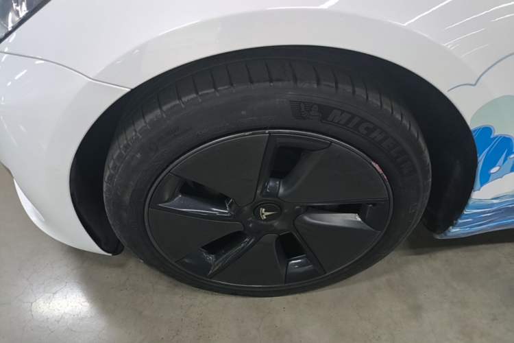 Used Tesla Model 3 2021 Standard Range Rear-Drive Upgraded Version Left Front Wheel Hub
