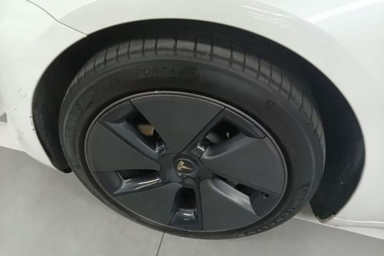 Used Tesla Model 3 2021 Standard Range Rear-Wheel Drive Upgraded Version 3D6 Left Front Wheel Hub