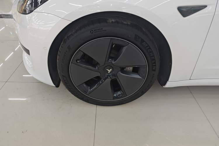 Used Tesla Model 3 2021 Standard Range Rear-Wheel Drive Upgraded Version 3D6 Left Front Wheel Hub