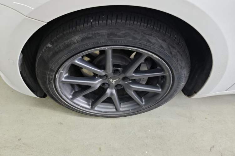 Used Tesla Model 3 2021 Standard Range Rear-Wheel Drive Upgraded Version 3D6 Left Front Wheel Hub