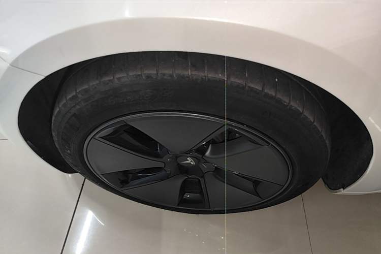 Used Tesla Model 3 2021 Standard Range Rear-Wheel Drive Upgraded Version 3D6 Left Front Wheel Hub