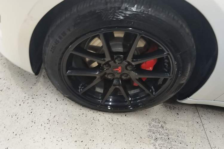 Used Tesla Model 3 2021 Standard Range Rear-Wheel Drive Upgraded Version 3D6 Left Front Wheel Hub