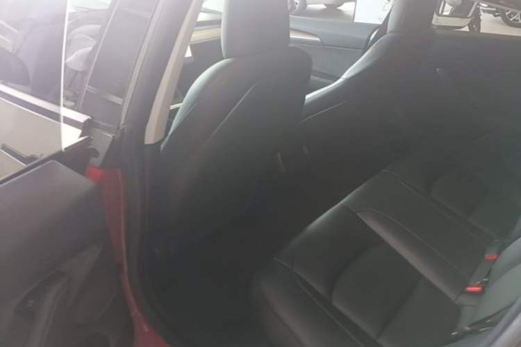 Used Tesla Model 3 2021 Standard Range Rear-Drive Upgraded Version Left Rear Seat