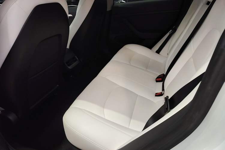 Used Tesla Model 3 2021 Standard Range Rear-Drive Upgraded Version Left Rear Seat