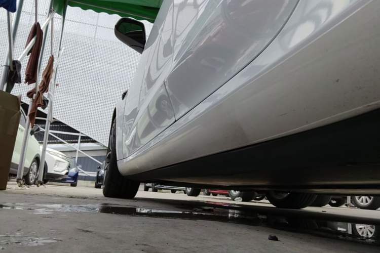 Used Tesla Model 3 2021 Performance High-Performance All-Wheel-Drive Version Left Side Sill