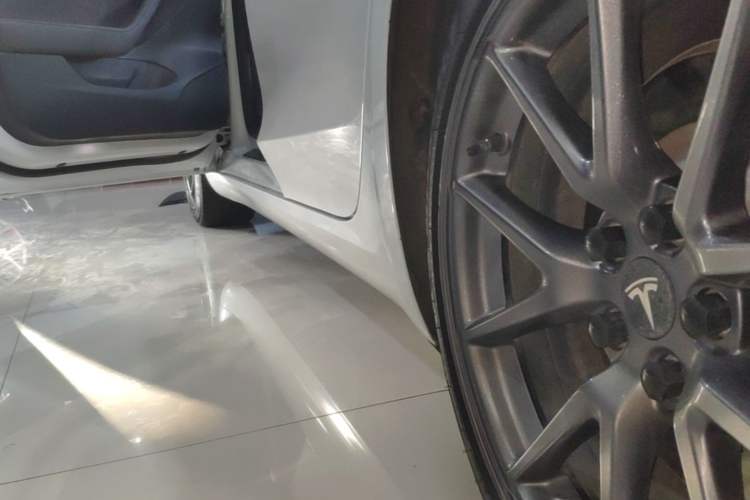 Used Tesla Model 3 2021 Standard Range Rear-Drive Upgraded Version Left Side Sill