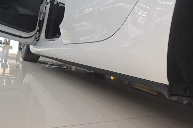 Used Tesla Model 3 2021 Standard Range Rear-Wheel Drive Upgraded Version 3D6 Left Side Sill