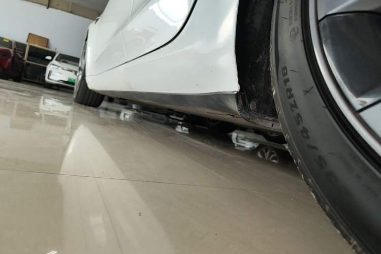 Used Tesla Model 3 2021 Standard Range Rear-Wheel Drive Upgraded Version 3D6 Left Side Sill