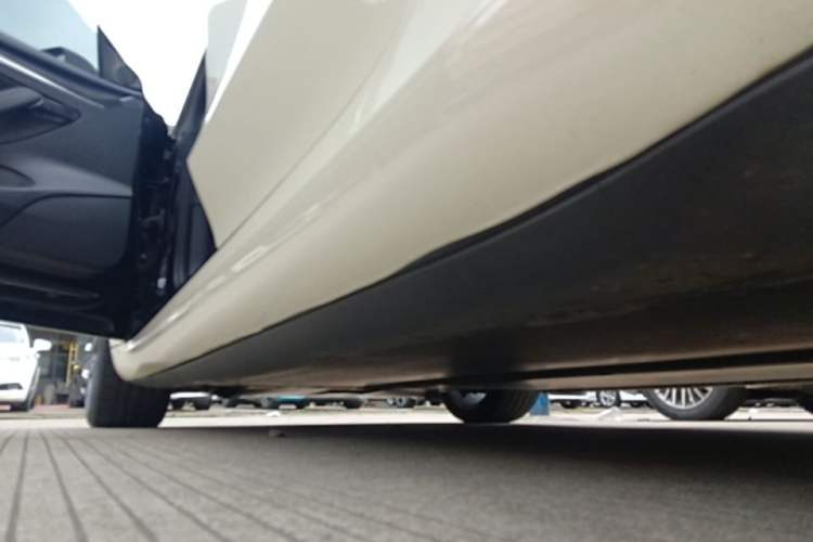 Used Tesla Model 3 2021 Performance High-Performance All-Wheel-Drive Version Left Side Sill