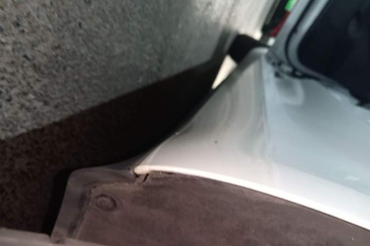 Used Tesla Model 3 2021 Standard Range Rear-Drive Upgraded Version Left Side Sill