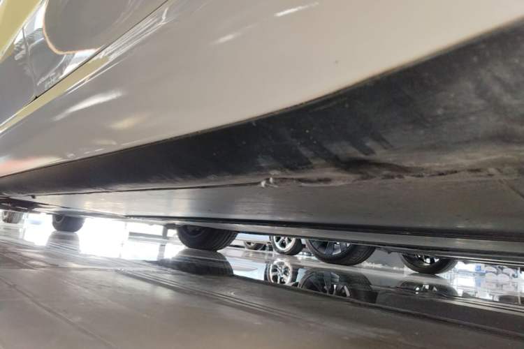 Used Tesla Model 3 2021 Standard Range Rear-Drive Upgraded Version Left Side Sill