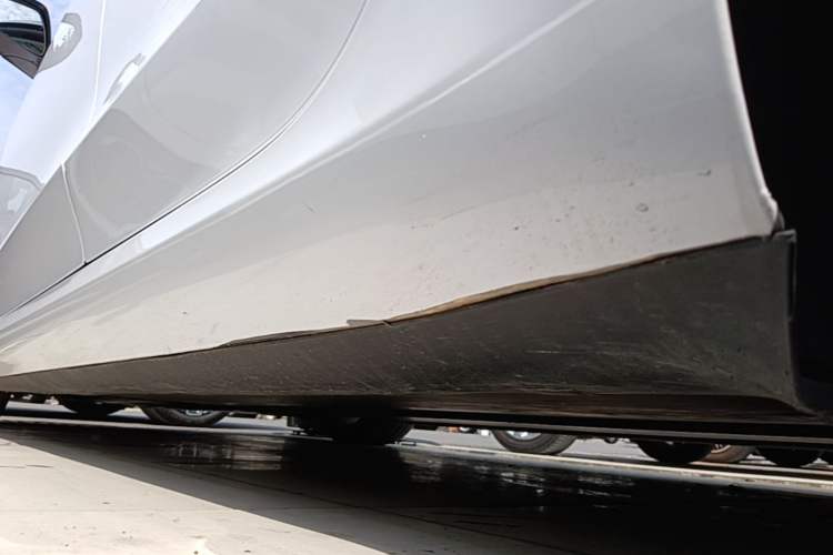 Used Tesla Model 3 2021 Performance High-Performance All-Wheel-Drive Version Left Side Sill