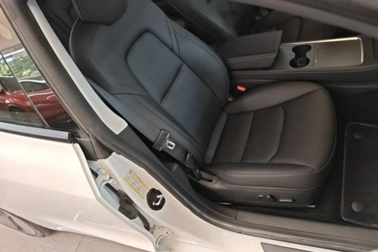 Used Tesla Model 3 2021 Standard Range Rear-Drive Upgraded Version Right Front Seat
