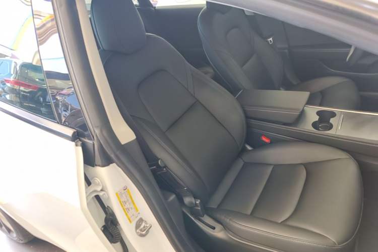Used Tesla Model 3 2021 Performance High-Performance All-Wheel-Drive Version 3D6 Right Front Seat