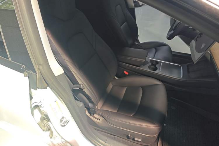Used Tesla Model 3 2021 Standard Range Rear-Drive Upgraded Version Right Front Seat