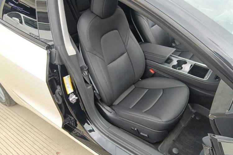 Used Tesla Model 3 2021 Performance High-Performance All-Wheel-Drive Version Right Front Seat