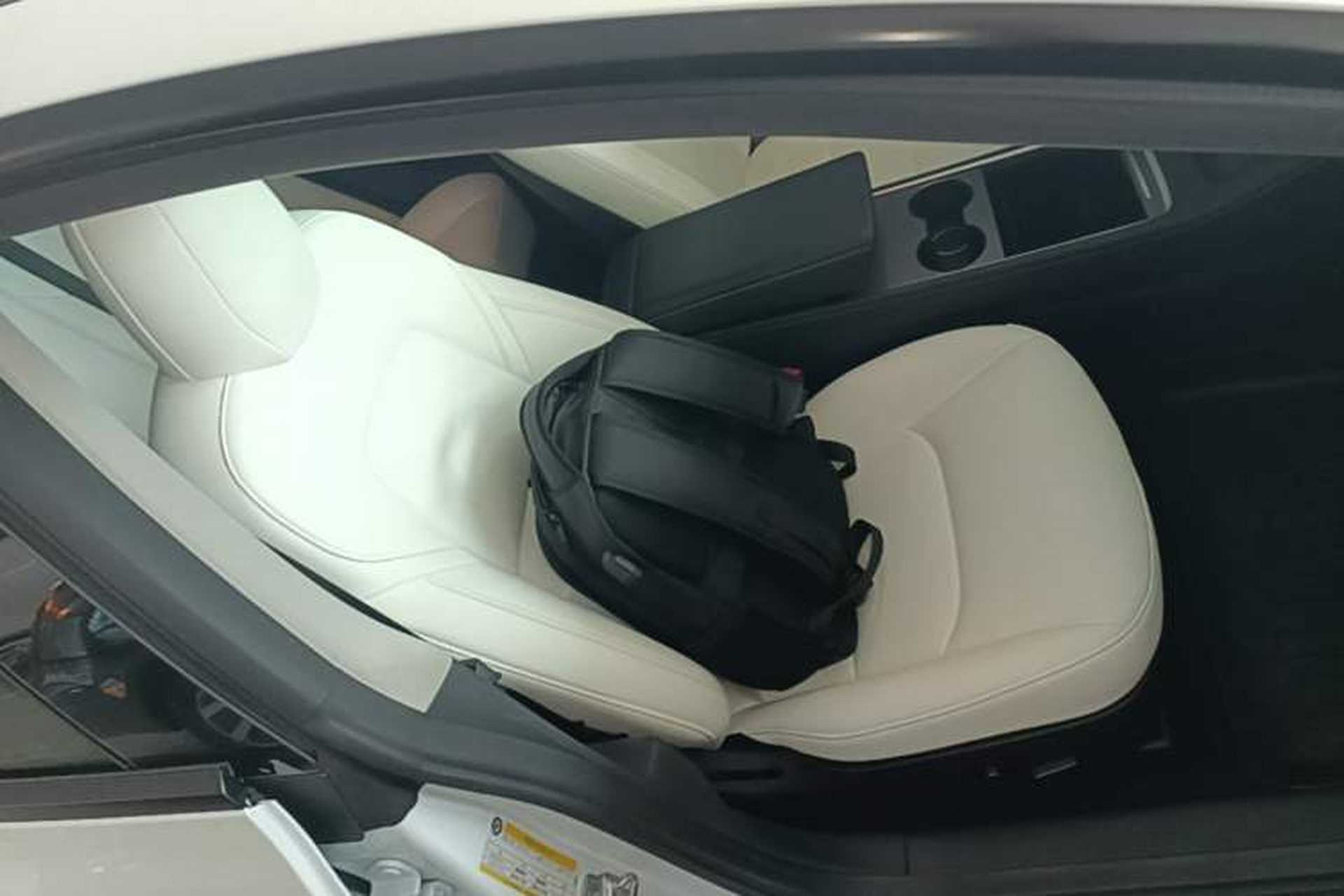 Used Tesla Model 3 2021 Revised Version II – Performance High-Performance All-Wheel-Drive Edition Right Front Seat