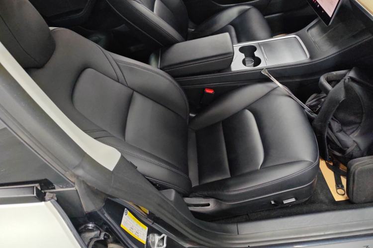 Used Tesla Model 3 2021 Revised Version II – Performance High-Performance All-Wheel-Drive Edition Right Front Seat