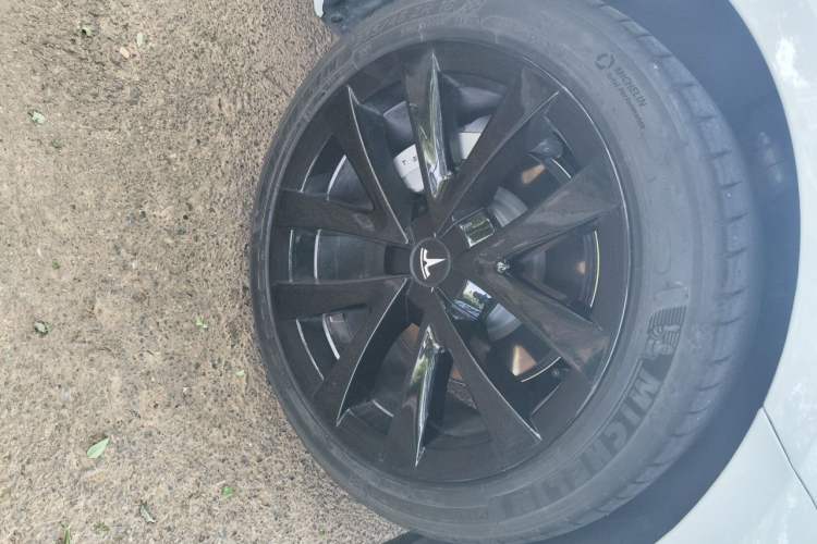 Used Tesla Model 3 2021 Revised Version Standard Range Rear-Wheel Drive Upgraded Edition 3D1 Right Front Wheel Hub