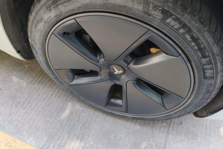Used Tesla Model 3 2021 Revised Version Standard Range Rear-Wheel Drive Upgraded Edition 3D1 Right Front Wheel Hub
