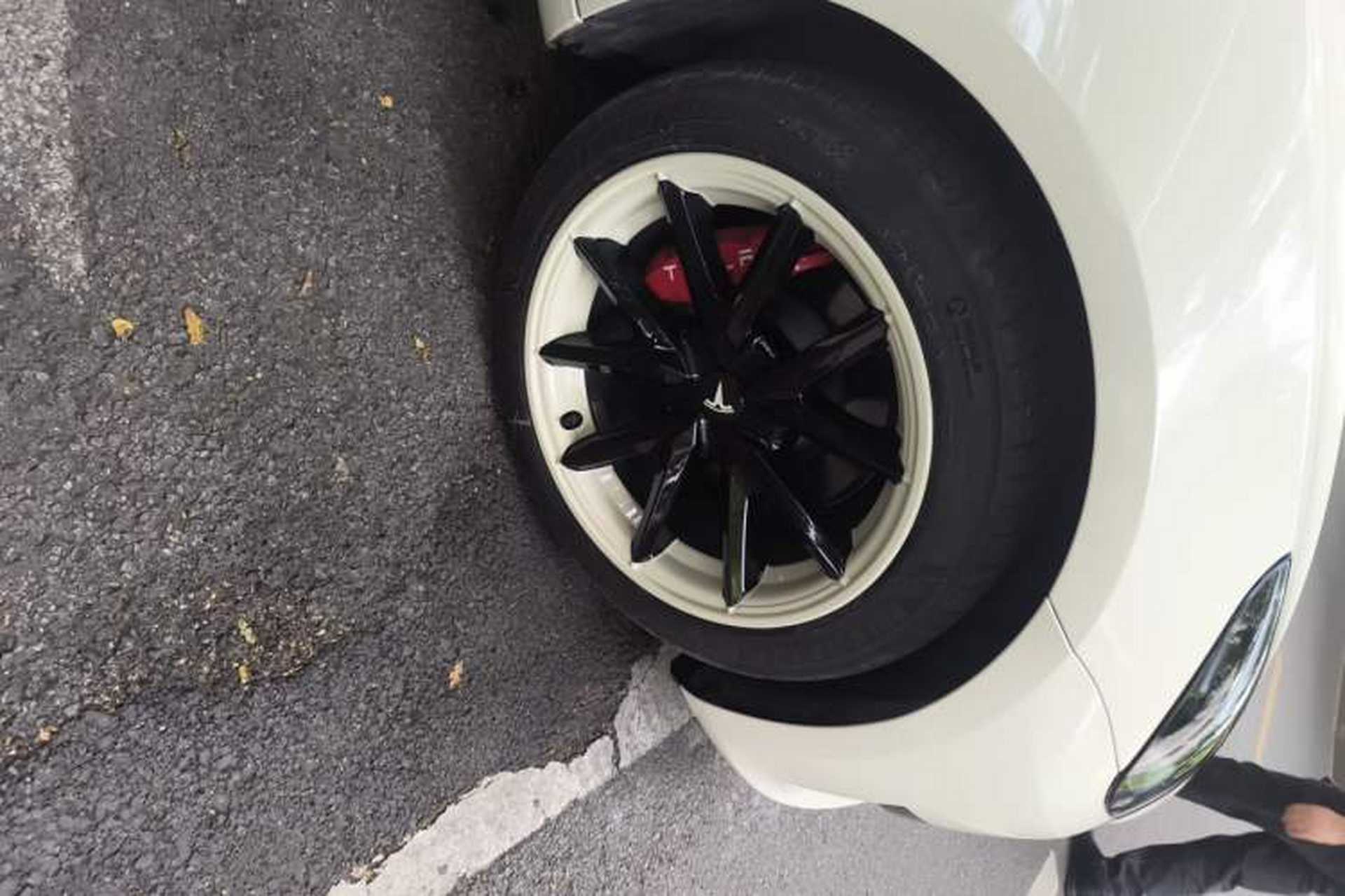 Used Tesla Model 3 2021 Revised Version Standard Range Rear-Wheel Drive Upgraded Edition 3D1 Right Front Wheel Hub