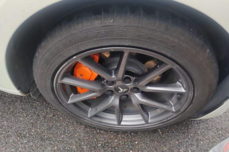 Used Tesla Model 3 2021 Standard Range Rear-Wheel Drive Upgraded Version 3D6 Right Front Wheel Hub