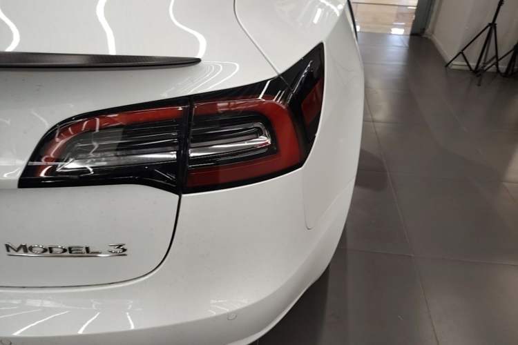 Used Tesla Model 3 2021 Performance High-Performance All-Wheel-Drive Version Right Rear Taillight
