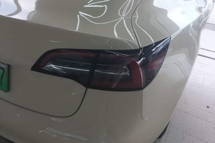 Used Tesla Model 3 2021 Standard Range Rear-Drive Upgraded Version Right Rear Taillight