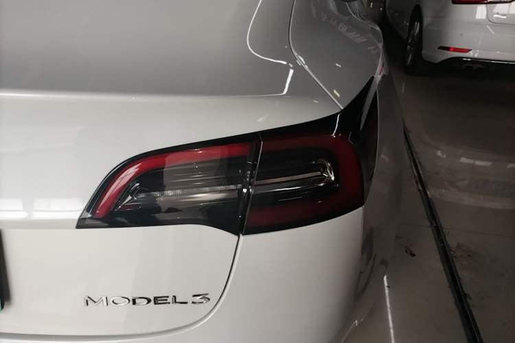 Used Tesla Model 3 2021 Standard Range Rear-Drive Upgraded Version Right Rear Taillight