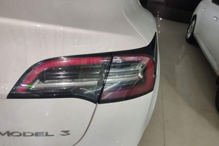 Used Tesla Model 3 2021 Standard Range Rear-Wheel Drive Upgraded Version 3D6 Right Rear Taillight