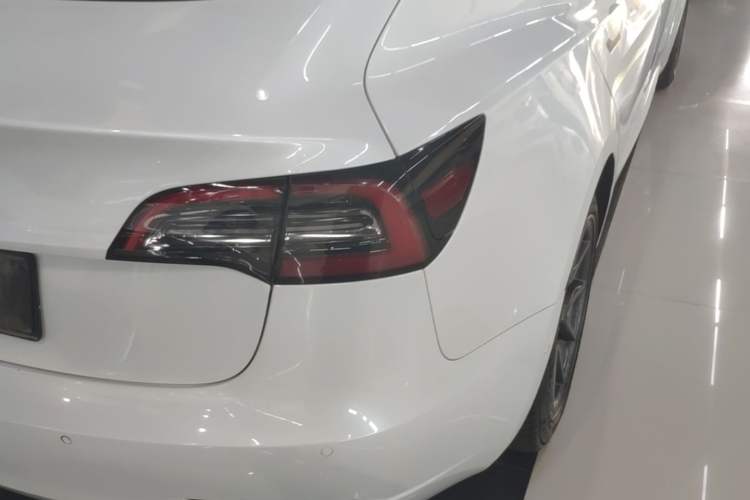 Used Tesla Model 3 2021 Standard Range Rear-Drive Upgraded Version Right Rear Taillight